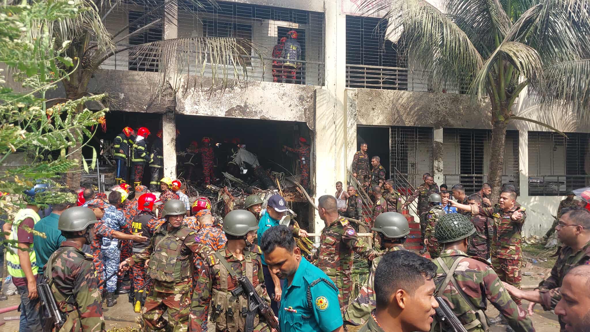 বিমান বিধ্বস্তে নিহতদের তথ্য গোপনের কোনো চেষ্টা হচ্ছে না: আইএসপিআর