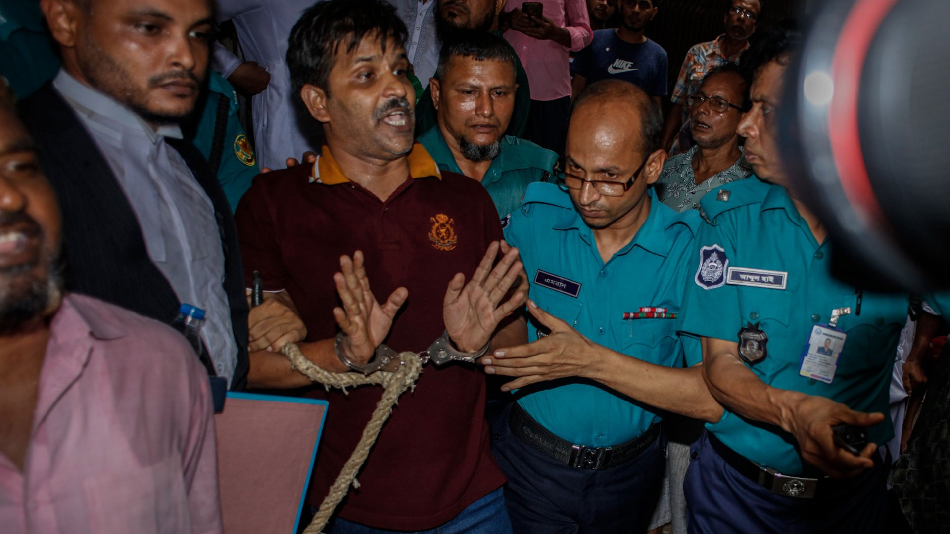 ২৬ জুলাই: ব্লক রেইডের আতঙ্ক, তিন সমন্বয়ককে তুলে নেওয়া হলো হাসপাতাল থেকে