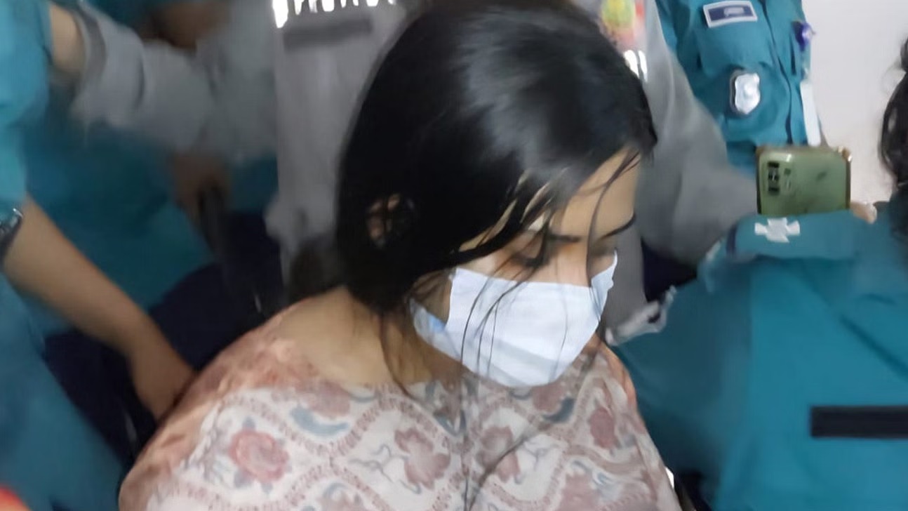 ছাত্রলীগের ‘গোপন বৈঠক’: মেজর সাদিকুলের স্ত্রী ৫ দিনের রিমান্ডে