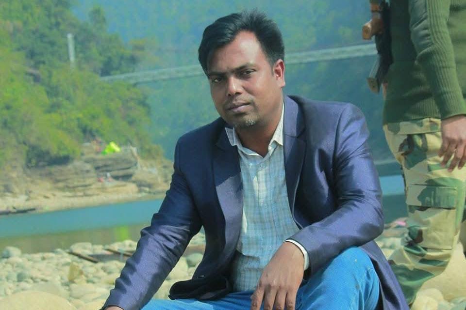 গাজীপুরে সাংবাদিককে কুপিয়ে হত্যা: অজ্ঞাতনামা আসামিদের বিরুদ্ধে মামলা, আটক ৫