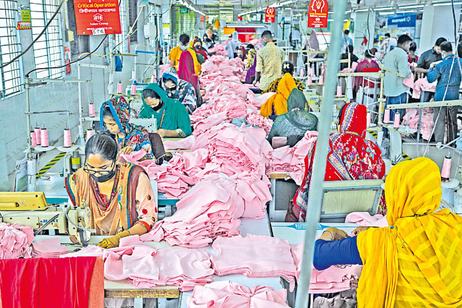 ট্রাম্প শুল্কের নয়া সমীকরণ: মার্কিন বাজারে যেসব সুবিধা পাবে বাংলাদেশ