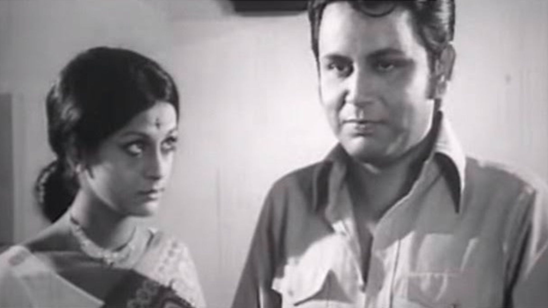 ৫০ বছর পূর্ণ করা কালজয়ী এই বাংলা সিনেমাটি দেখেছেন?