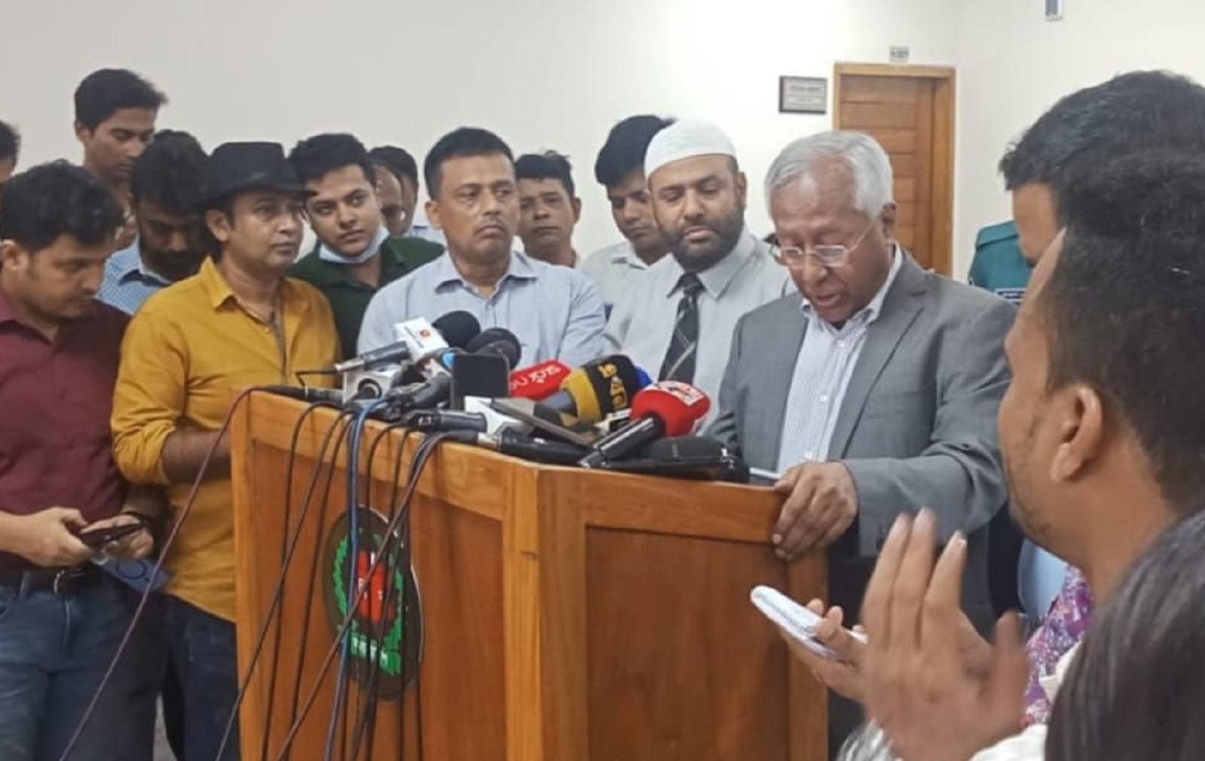 দেশে ভোটার এখন ১২ কোটি ৬৩ লাখ