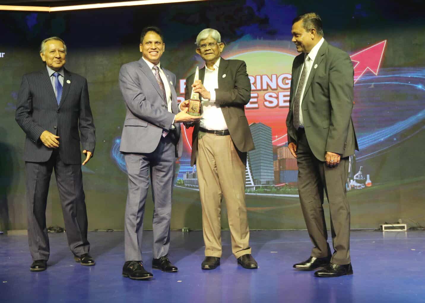 বাংলাদেশ বিজনেস অ্যাওয়ার্ড ২০২৪: বর্ষসেরা প্রতিষ্ঠান ওয়ালটন হাইটেক ইন্ডাস্ট্রিজ