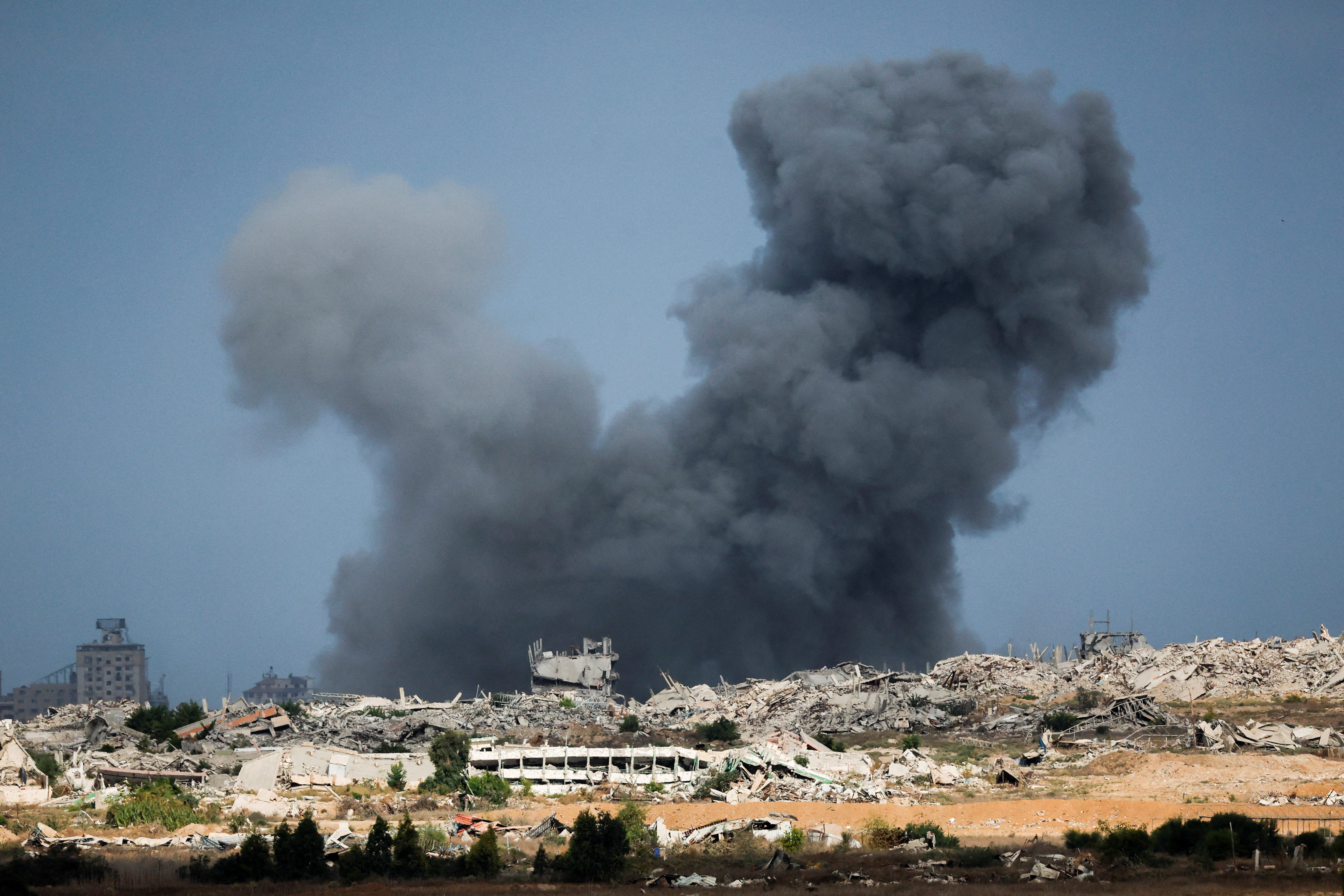 গাজায় ২ বছর যুদ্ধ করে যা অর্জন করল ইসরায়েল