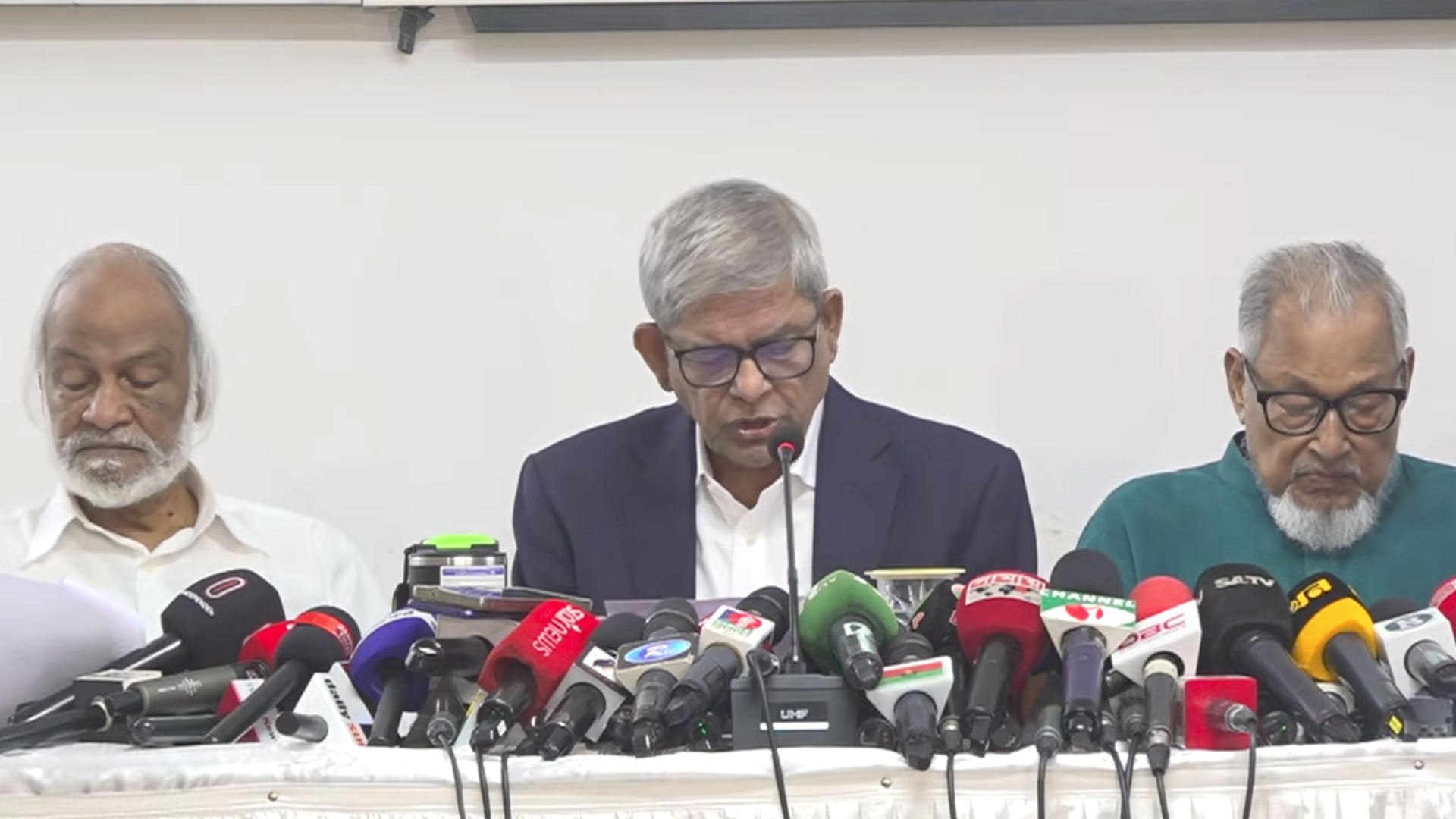 কমিশনের একপেশে সুপারিশ চাপিয়ে দেওয়ার চেষ্টা করা হয়েছে: মির্জা ফখরুল