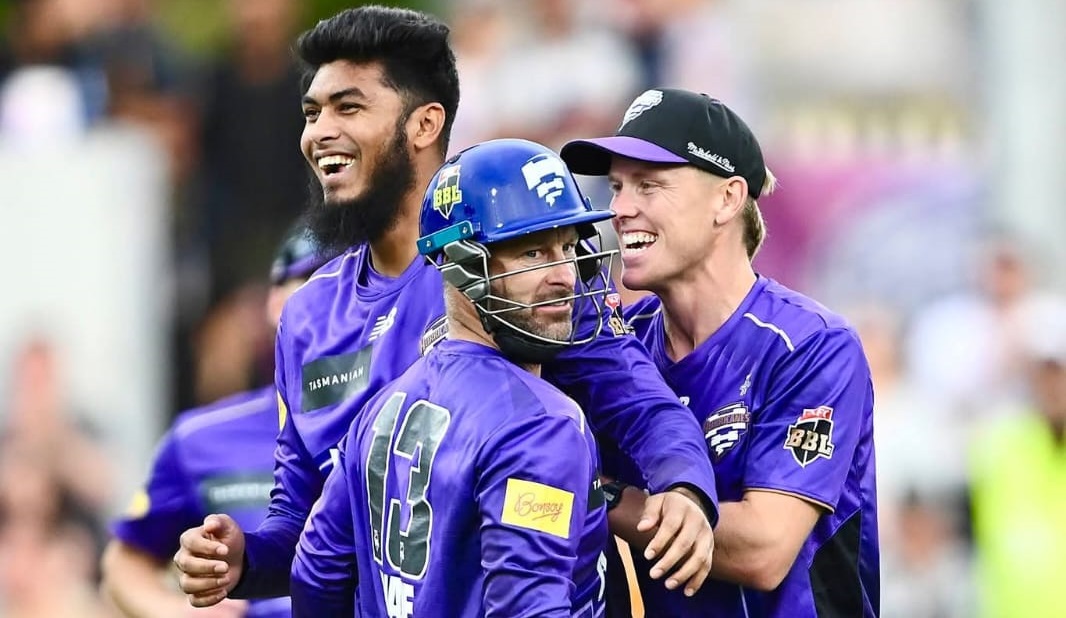 খরা কাটিয়ে বিগ ব্যাশে রিশাদের সেরা বোলিং