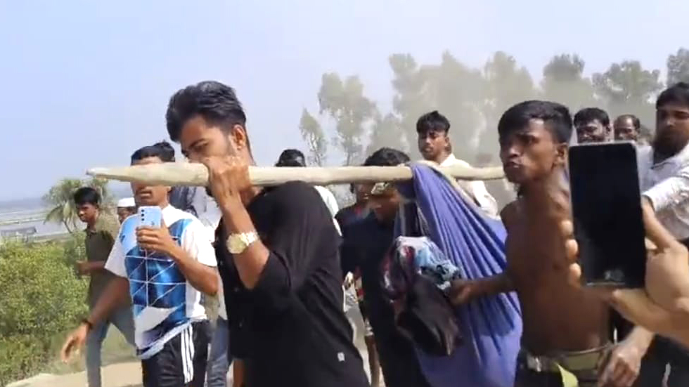 টেকনাফ সীমান্তে এবার স্থলমাইন বিস্ফোরণে যুবকের ‘পা বিচ্ছিন্ন’