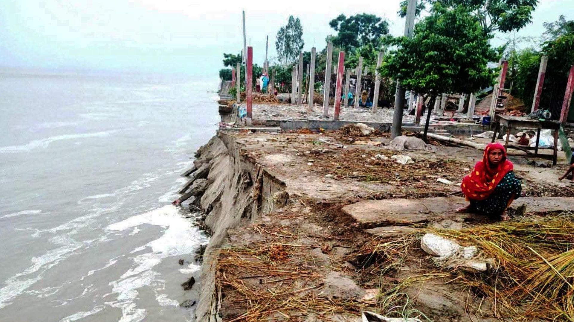 কুড়িগ্রামে ব্রহ্মপুত্র নদে ভাঙন। ছবি: স্টার
