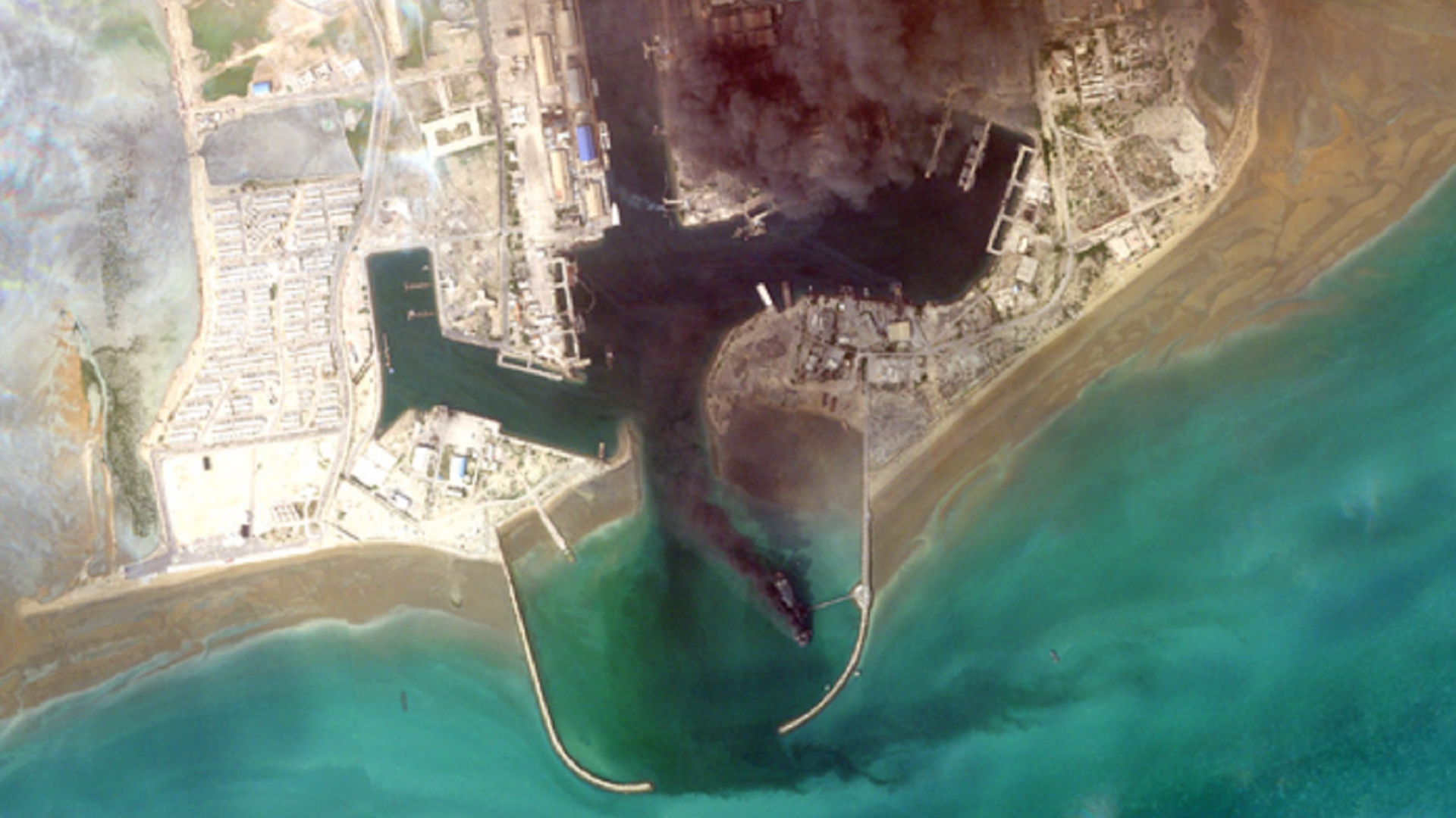 স্যাটেলাইট ছবিতে ইরানের জাহাজ ধ্বংস। ছবি সংগৃহীত