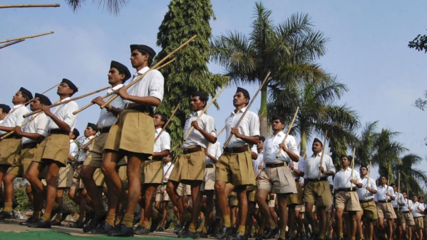 উগ্র হিন্দুত্ববাদী রাষ্ট্রীয় স্বয়ংসেবক সংঘের (আরএসএস) কর্মীদের প্রশিক্ষণ। ফাইল ছবিছ: রয়টার্স