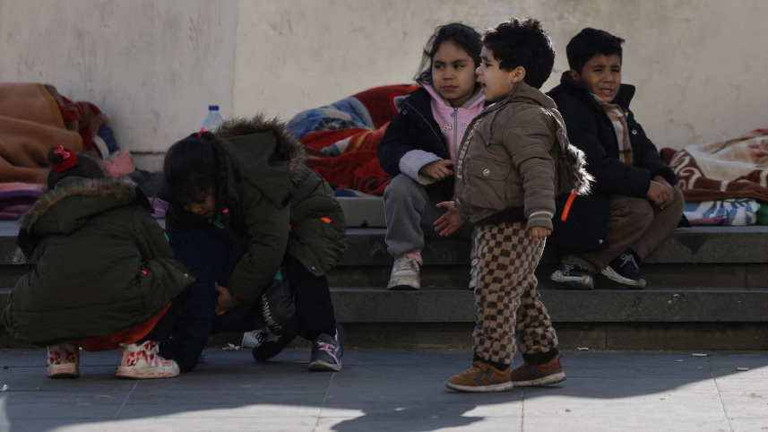 ইসরায়েলের হামলা লেবাননে বাস্তুচ্যুত ৭ লাখ মানুষ। ছবি: রয়টার্স 