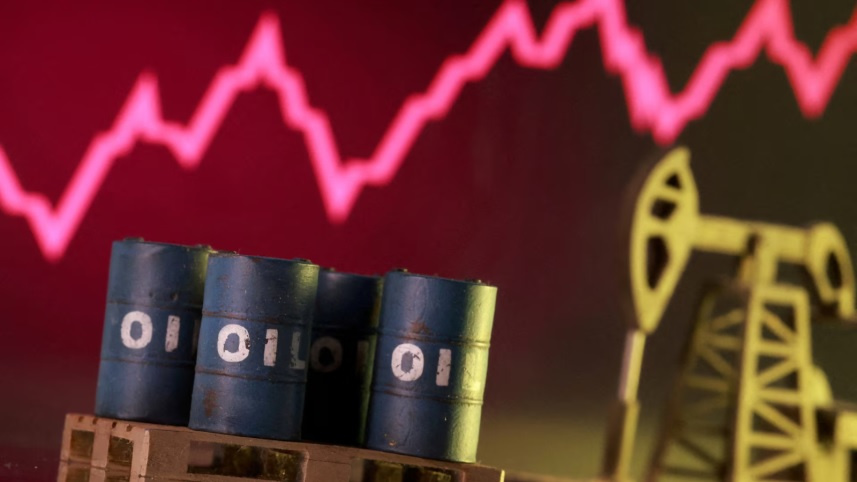 বিশ্ব বাজারে জ্বালানি তেলের দাম বেড়েছে।