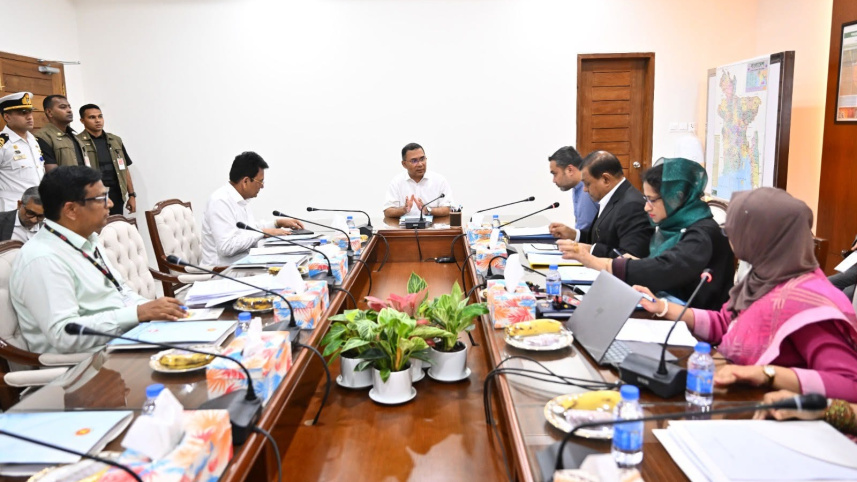 মেয়েদের পাশাপাশি ছেলেদের জন্যও মেধা ও যোগ্যতার ভিত্তিতে উপবৃত্তি দেওয়ার বিষয়ে বৈঠকে আলোচনা হয়।