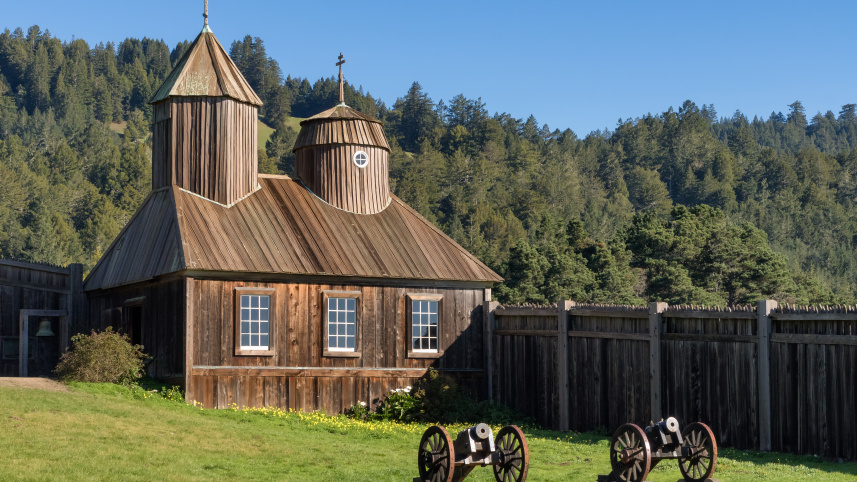 Russian_chapel_at_Fort_Ross