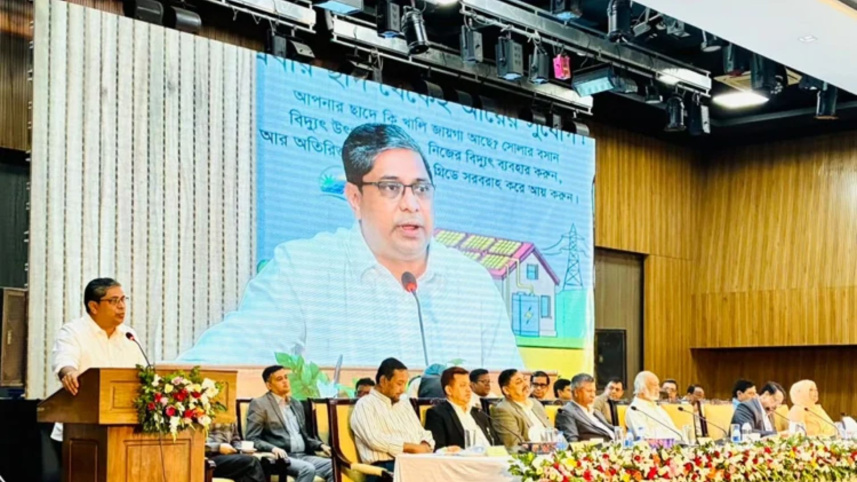 স্থানীয় সরকার প্রতিমন্ত্রী মীর শাহে আলম। ছবি: বাসস