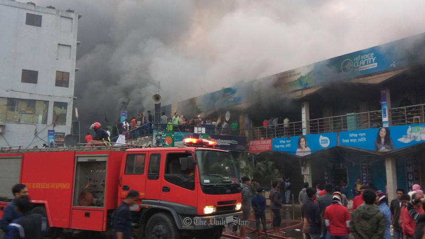 Fire-Gulshan-1-market.jpg