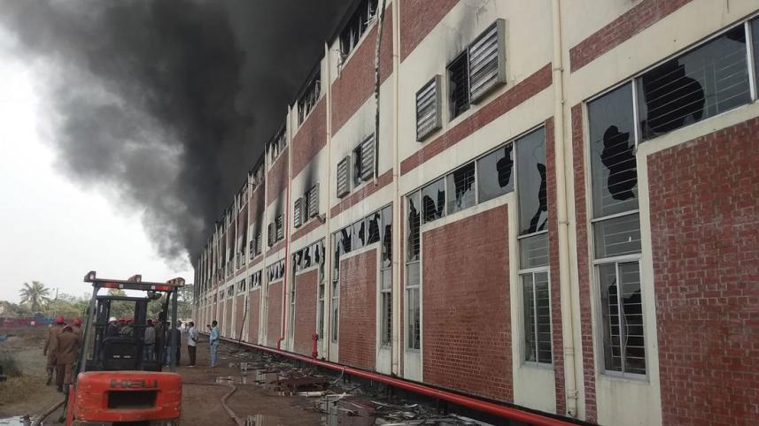 Fire_Kanka_Narayanganj_3Jan.jpg