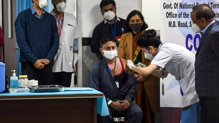 India vaccination.jpg