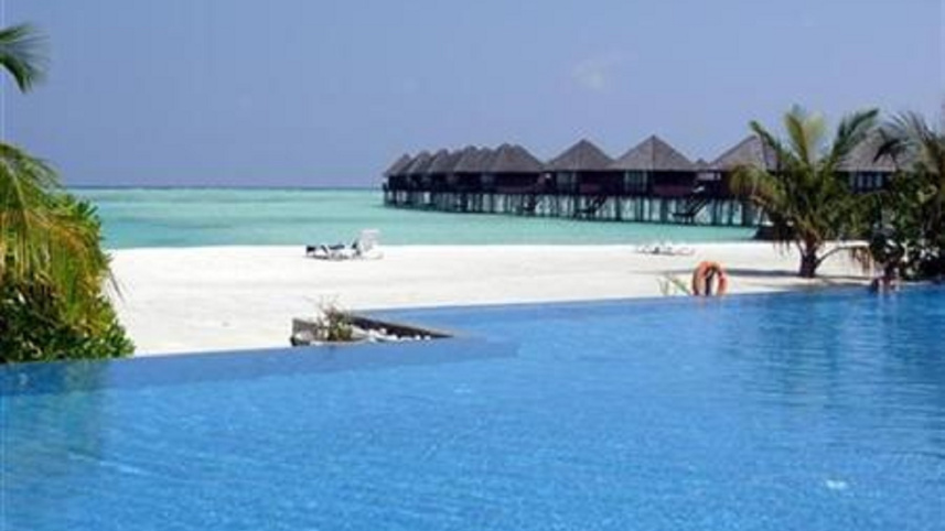 maldives_tour.jpg