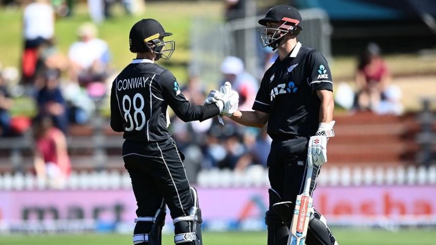 Devon Conway & Daryl Mitchell 