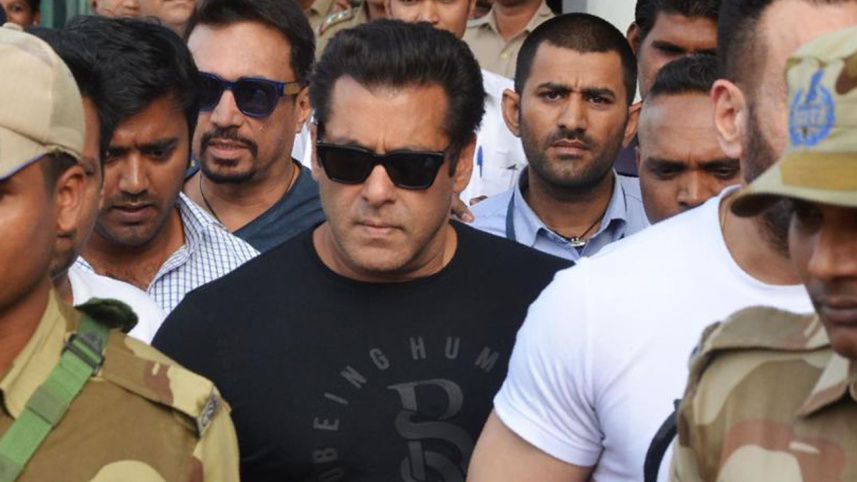 salman khan at Jodhpur airport