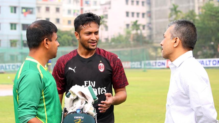 Shakib Al Hasan & Dr. Debashis 