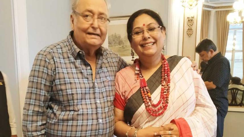 Soumitra-and-his-daughter-Poulami-bose.jpg