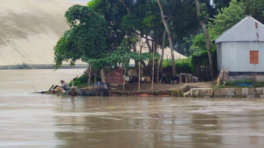 rajbari_flood_22aug21.jpg