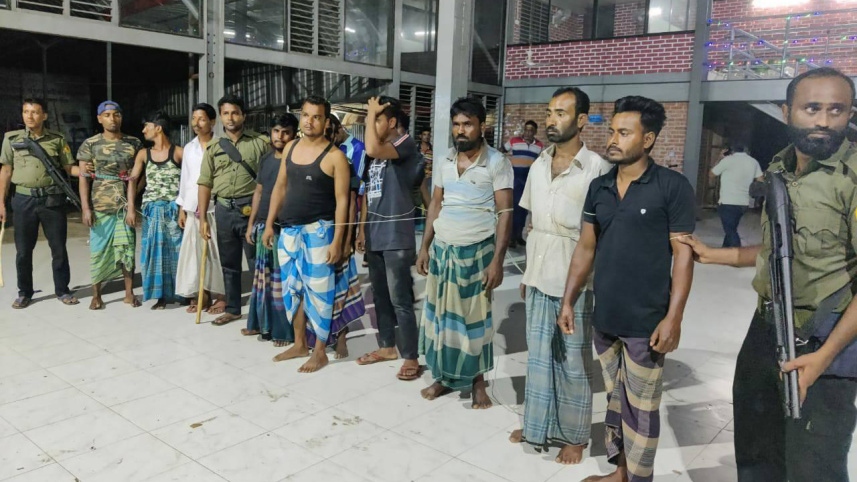 manikganj_fishermen_jailed.jpg