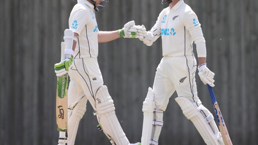 Tom Latham- Devon Conway