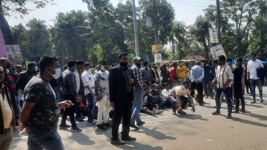 bagerhat_road_block.jpg