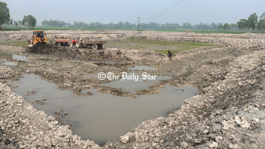 lalmonirhat_pond_diging_2.jpg