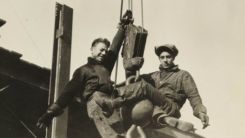 young_structural_workers_high_up_on_skyscraper_6620233011-1140x630.jpg