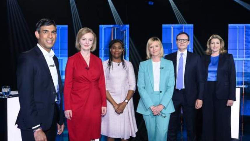 টিভি বিতর্কের আগে ৫ প্রার্থী। ছবি: পিএ ইমেজেস