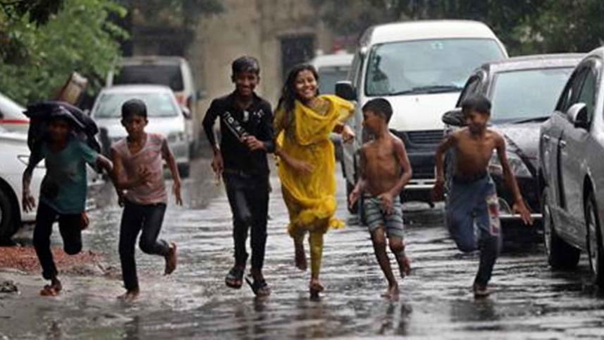 enjoying-rain-dhaka.jpg