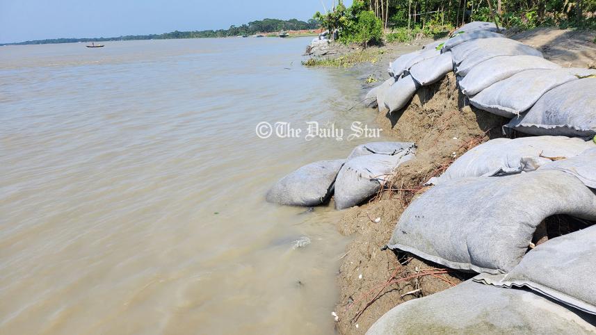 কারখানা নদী