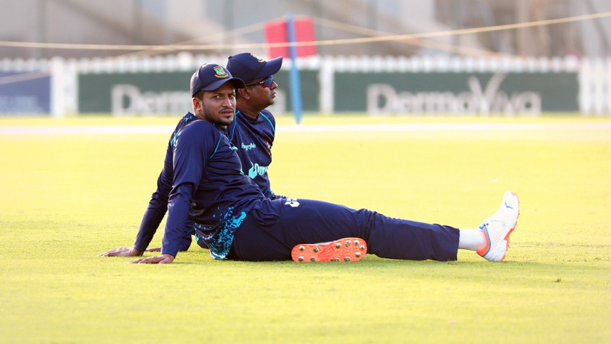 SRIDHARAN SRIRAM & shakib Al hasan 