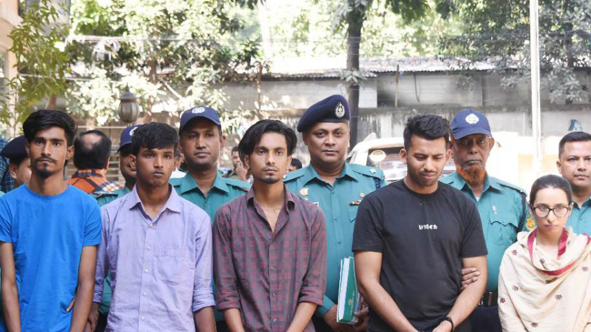 চকবাজার মসজিদ কমিটির সভাপতি হত্যায় নাতি-নাতনিসহ গ্রেপ্তার ৫