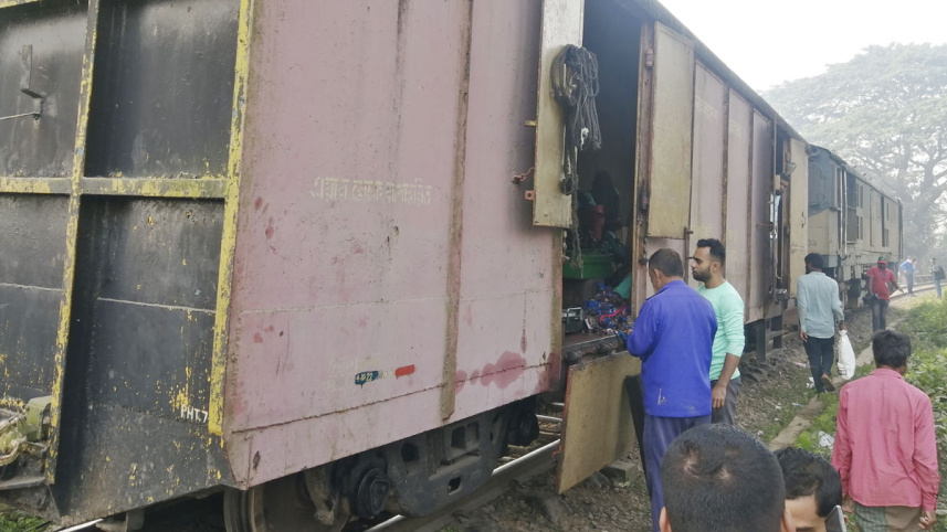 mymensingh_train_derail-02.jpg