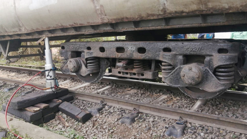 আড়াই ঘণ্টা পর ময়মনসিংহের ৪ রুটে রেল চলাচল স্বাভাবিক.jpg
