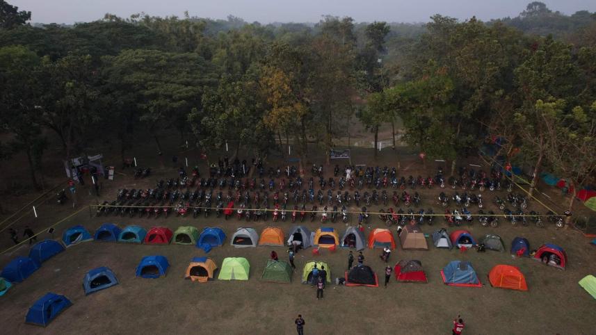 লালমাই পাহাড়ের পাদদেশে বাইকার্সদের মিলনমেলা