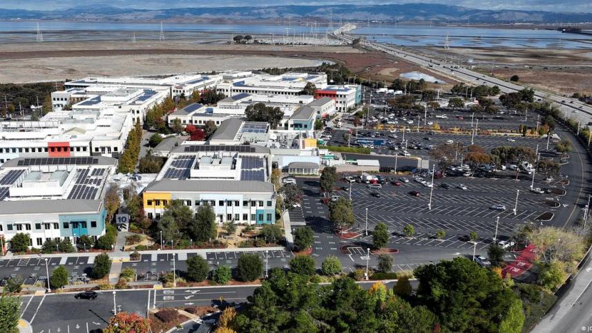 প্রযুক্তি খাতে বিপুল ছাঁটাই কী বার্তা দিচ্ছে.jpg