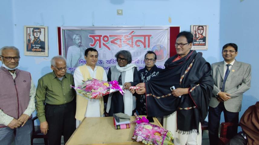 রাজশাহীর মাটি ভারতে নিয়ে গেলেন অক্ষয় কুমার মৈত্রেয়ের প্রদৌহিত্র