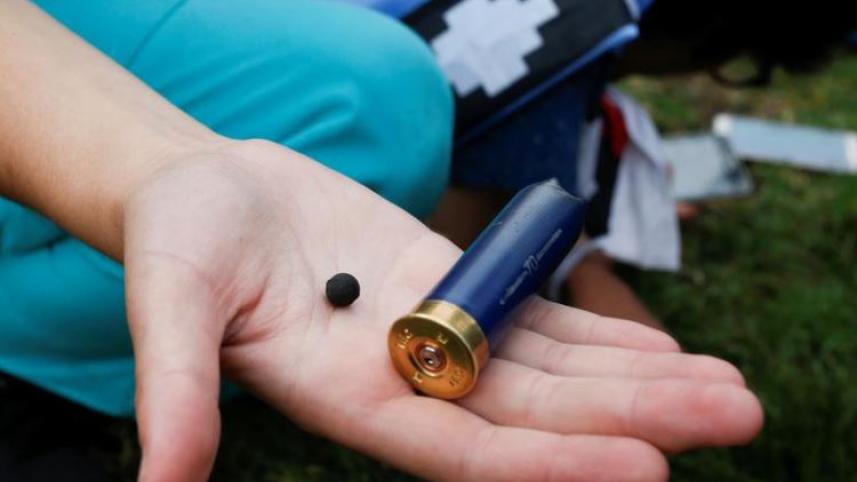 বিশ্বের অনেক দেশে ইতোমধ্যে রবার বুলেটের ব্যবহার নিষিদ্ধ হয়েছে। ফাইল ছবি: রয়টার্স