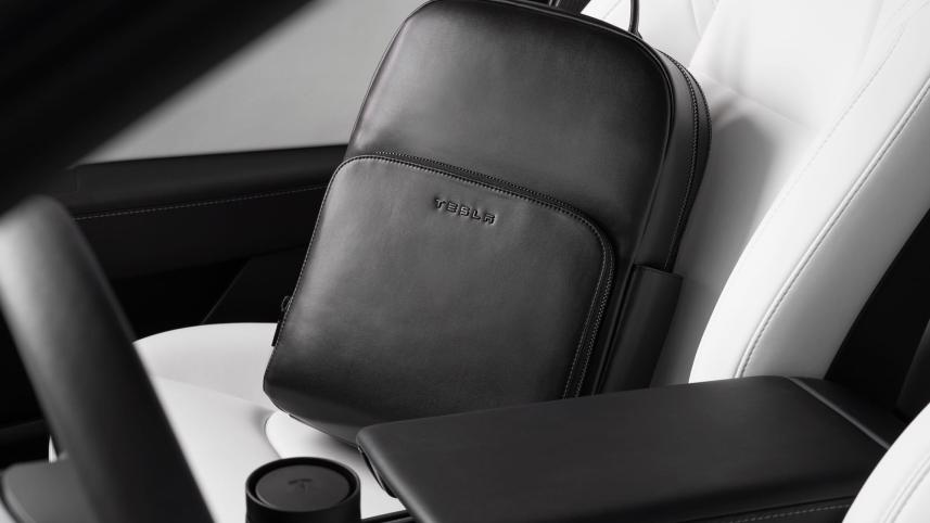 tesla_backpack.jpg