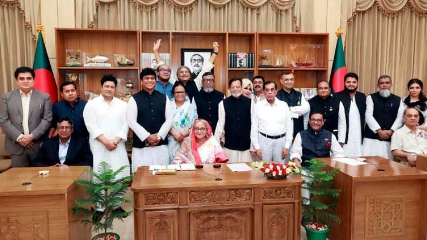 অন্য কেউ ক্ষমতায় আসলে উন্নয়ন, দেশ ধ্বংস হয়ে যাবে: শেখ হাসিনা