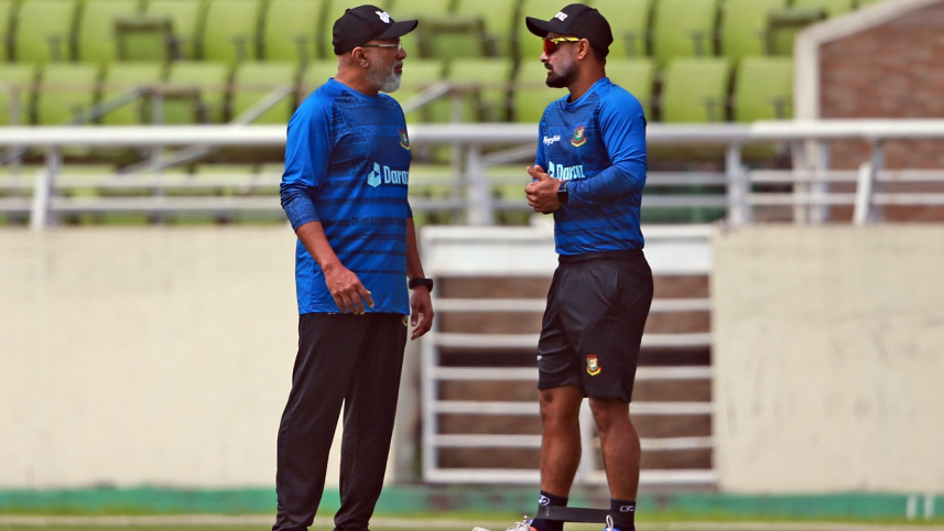 Chandika Hathurusingha & Litton Das 