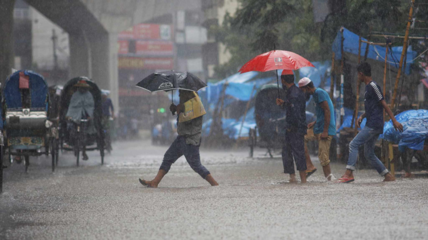 বুধবার থেকে দেশের দক্ষিণাঞ্চলে বৃষ্টি কমলেও বাড়তে পারে উত্তরাঞ্চলে