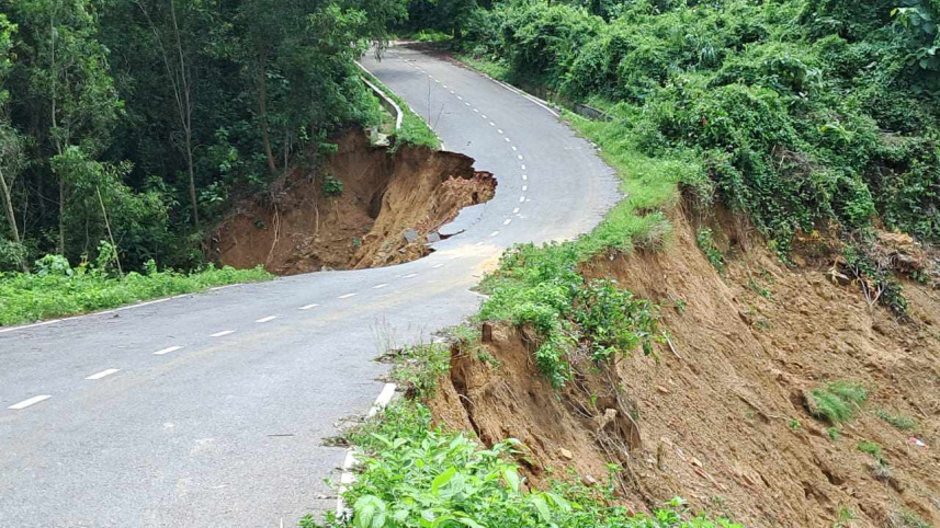 বান্দরবান সড়ক.jpg